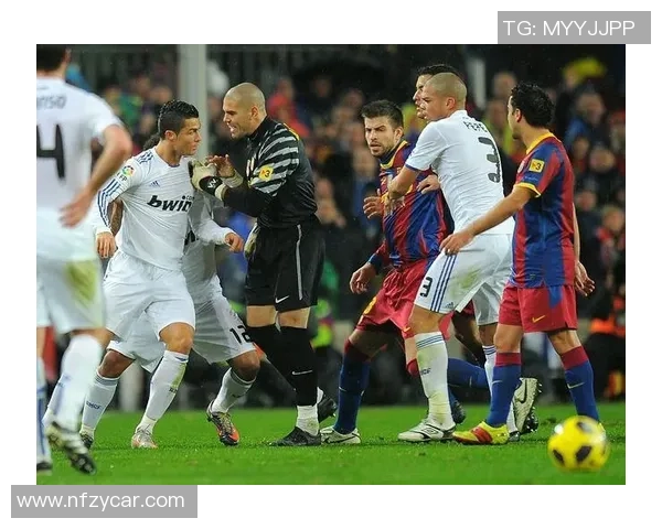 巴神的传奇人生从咬人事件到足球巨星的华丽转身